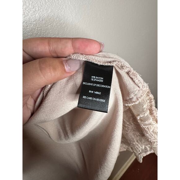 TORRID LACE TRIM TEXTURED STRETCH VEST SIZE 2 NUDE (18/20) - Picture 6 of 6